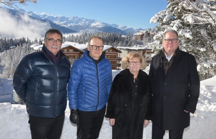 Gemeinsam vor Ort: Yves Duc mit den Governors Jouni Heinonen, Andrea Weber und John Manning (von links) Foto: André Springer
